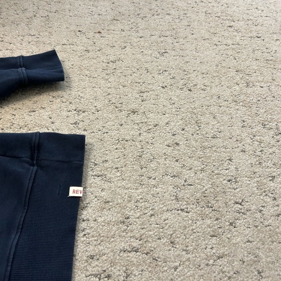 Revolution XL GUC some fading/stains Blue Crewneck Sweater Classic Knit Design - Picture 13 of 16